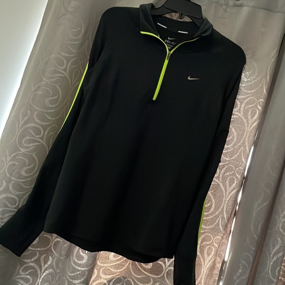Nike Dri Fit Long Sleeve Pull Over - Picture 14 of 14